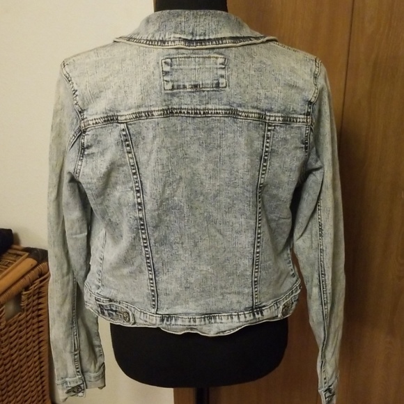 Jean Jacket - Picture 2 of 3